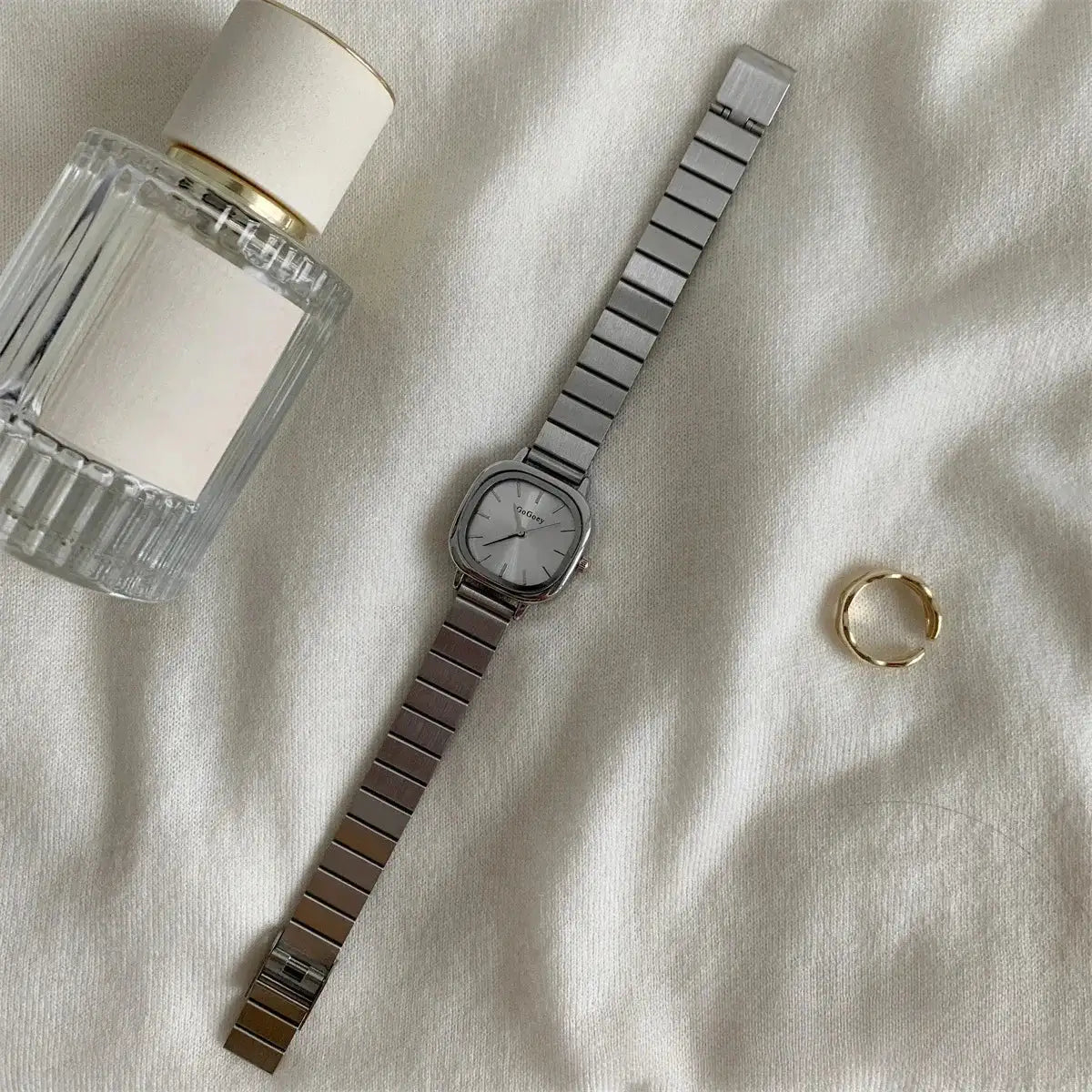 2024 Hot Brand Stainless Steel Strap Watch Women Luxury Gift Quartz Wristwatch Student Fashion Simple Square Quartz Watches Lootquake LLC  Techno geeks