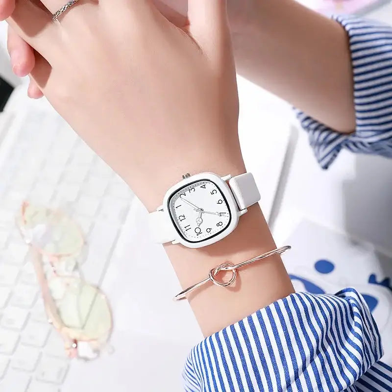 Fashion Brand Bear Women Quartz Watch 2024 Ladies Casual Silicone Jelly Watches Clock Girl Gift Zegarek Damski Lootquake LLC  Techno geeks